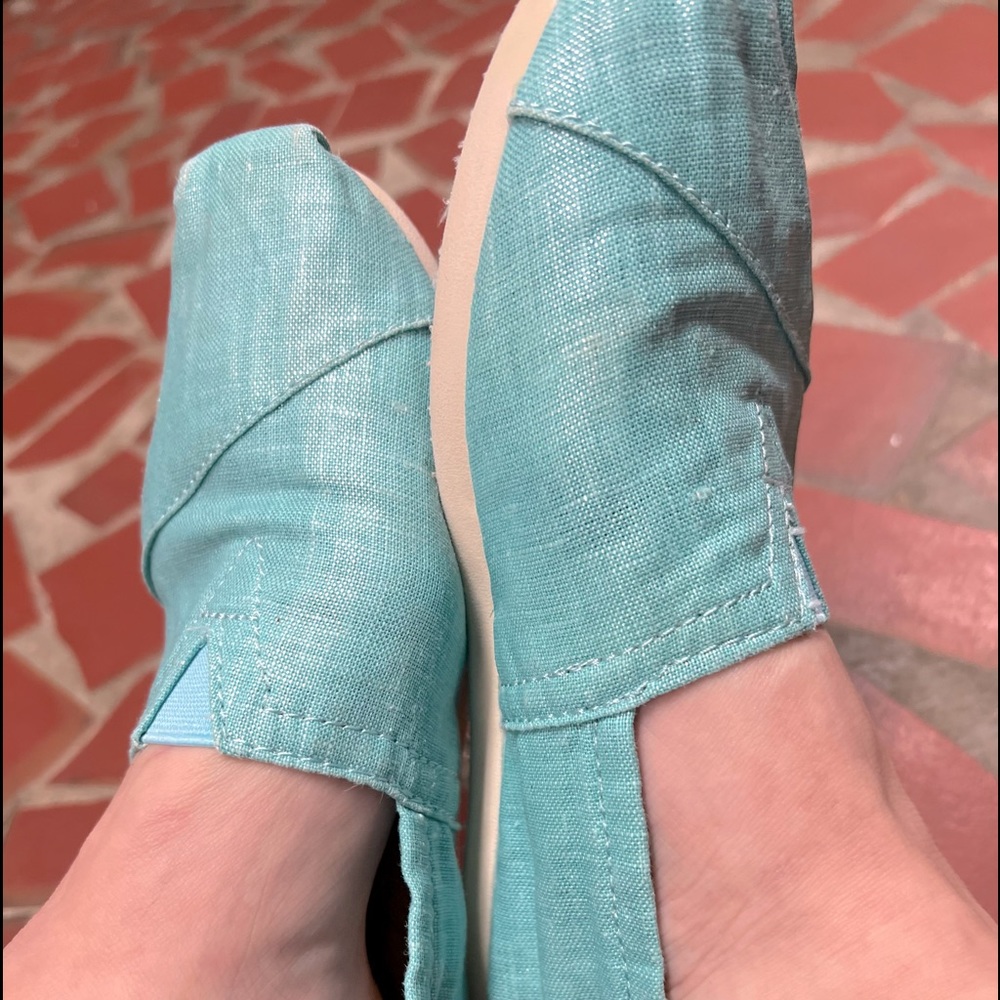 Teal Sparkly Toms, size 8, LIKE NEW ⭐️